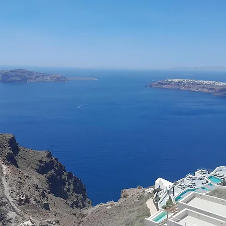 Apartament Cave Traditional House On The Cliff With Shared Pool & Buffet Breakfast *