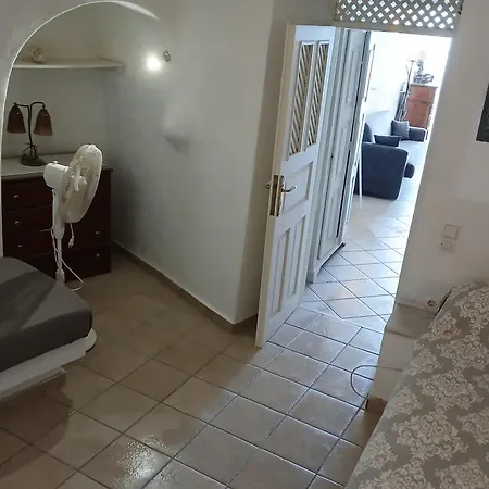 Cave Traditional House On The Cliff With Shared Pool & Buffet Breakfast Imerovigli (Santorini)