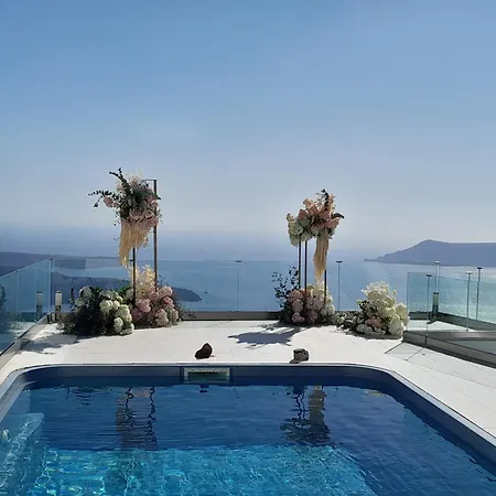 Cave Traditional House On The Cliff With Shared Pool & Buffet Breakfast