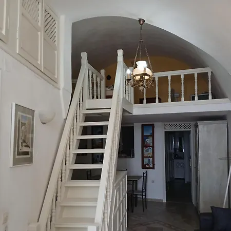 Διαμέρισμα Cave Traditional House On The Cliff With Shared Pool & Buffet Breakfast