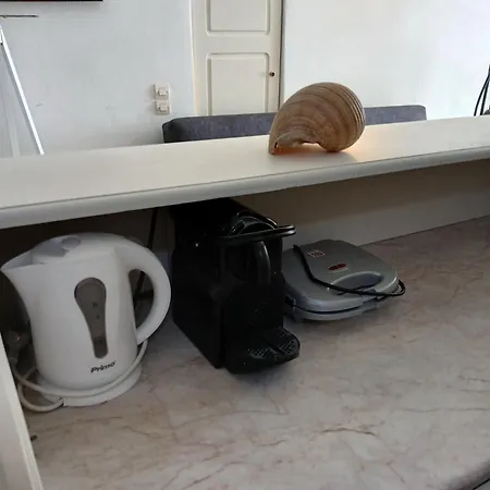 Cave Traditional House דירה אימרוביגלי