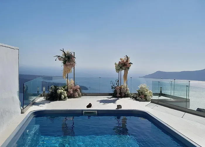 Cave Traditional House On The Cliff With Shared Pool & Buffet Breakfast