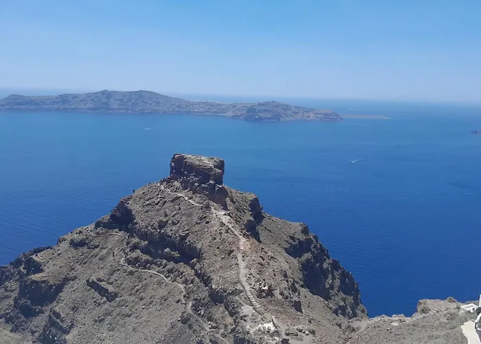 Cave Traditional House On The Cliff With Shared Pool & Buffet Breakfast Apartman *