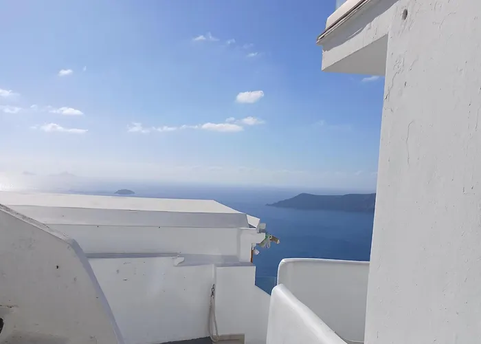 Apartman Cave Traditional House On The Cliff With Shared Pool & Buffet Breakfast *