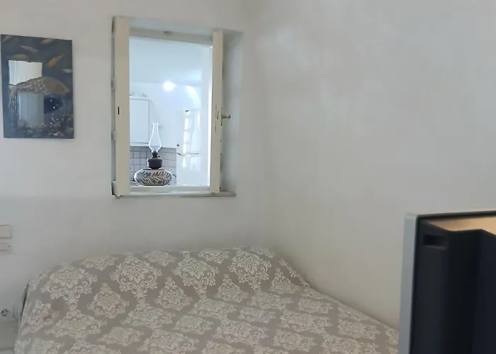 Apartman Cave Traditional House On The Cliff With Shared Pool & Buffet Breakfast *