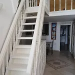 Cave Traditional House On The Cliff With Shared Pool & Buffet Breakfast *