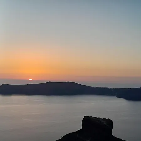Cave Traditional House On The Cliff With Shared Pool & Buffet Breakfast Imerovigli (Santorini)