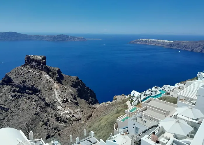 Cave Traditional House On The Cliff With Shared Pool & Buffet Breakfast Apartment *