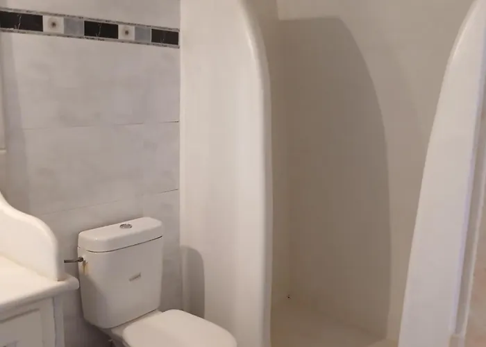 Cave Traditional House On The Cliff With Shared Pool & Buffet Breakfast Apartment