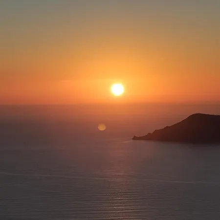 Cave Traditional House On The Cliff With Shared Pool & Buffet Breakfast Appartement Imerovigli