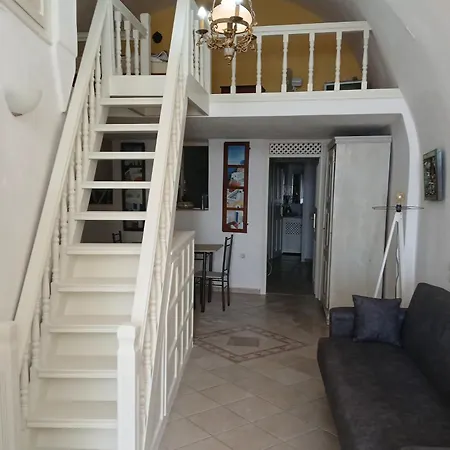 Appartement Cave Traditional House On The Cliff With Shared Pool & Buffet Breakfast *